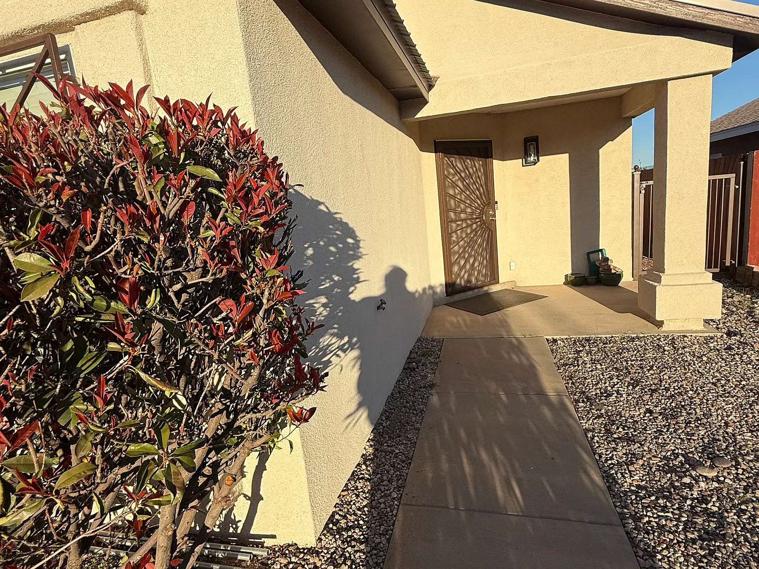 3 bed, 1380 sqft, $2,000 — Photo 2