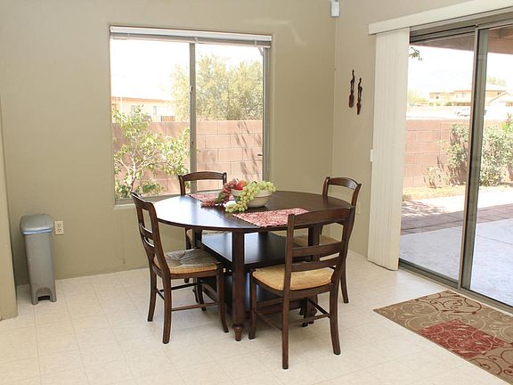 3rd image of 2934 N Mountain Creek Way