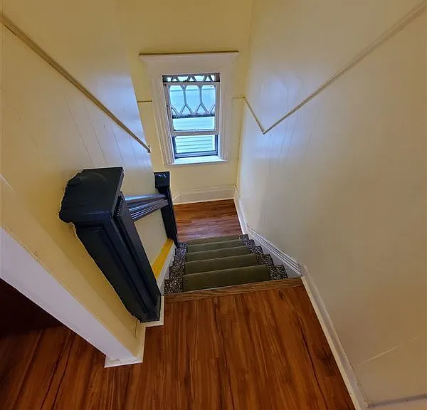 118 N State St — Photo 32