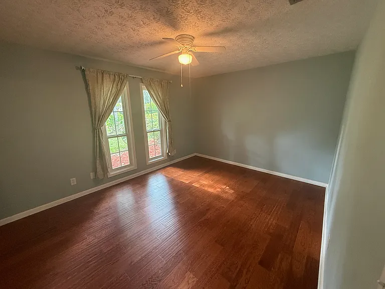 2374 Stafford Dr — Photo 41