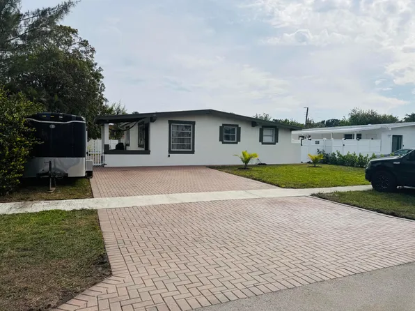 181 Morgans Way, Palm Springs, FL 33461