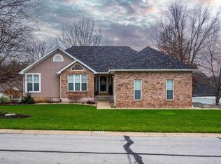 1835 W Timber Ridge Dr, Sedalia, MO 65301