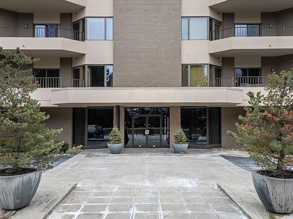 5th image of 425 Windmere Dr APT 2B