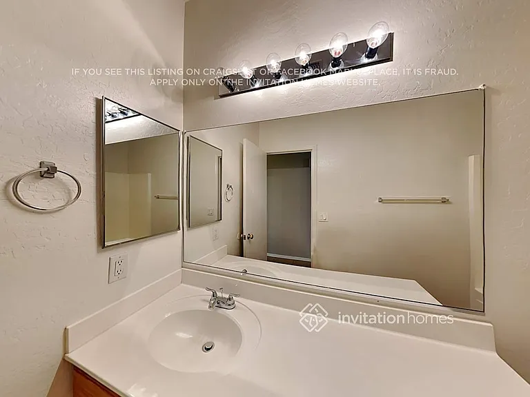 15439 W Port Au Prince Ln — Photo 15