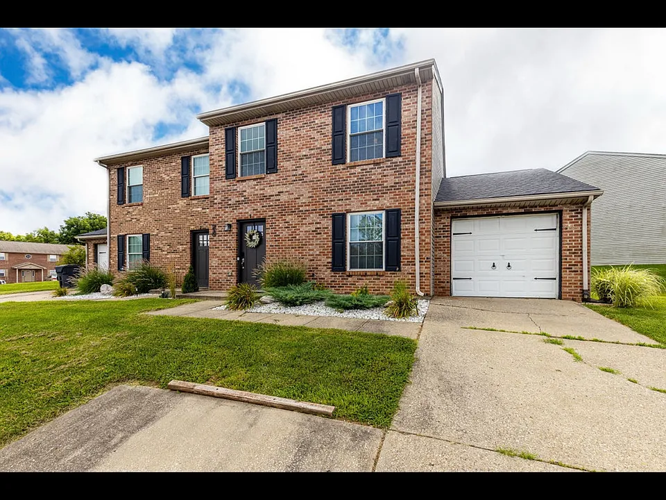 215 Barley Cir #1