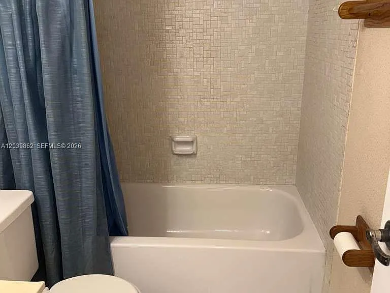 2 Briarwood Cir #212 — Photo 12