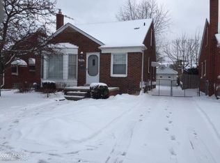 15616 Collinson Ave, Eastpointe, MI 48021