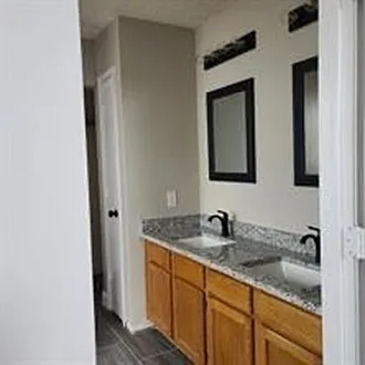 816 Wyndham Pl — Photo 10