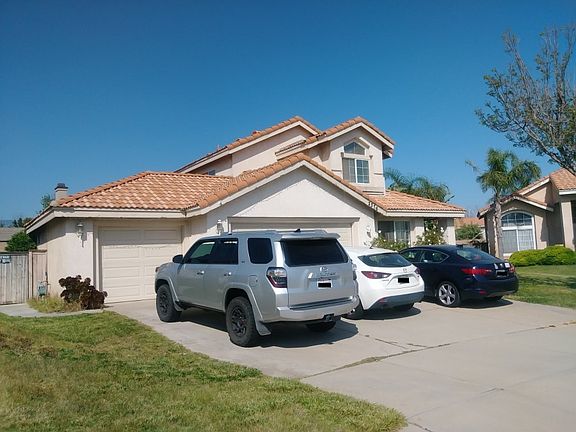 3rd image of 2376 W Calle Celeste Dr