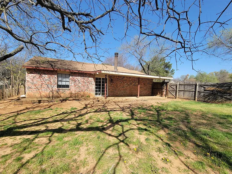 503 Westover Dr — Photo 10