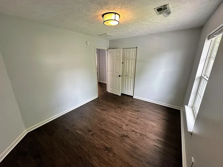 3821 Landridge Dr — Photo 10