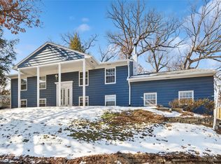 2110 Lincolnshire Dr SE, Cedar Rapids, IA 52403