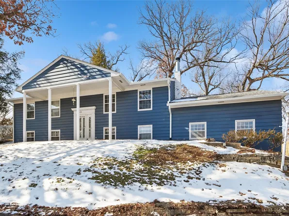 2110 Lincolnshire Dr SE, Cedar Rapids, IA 52403