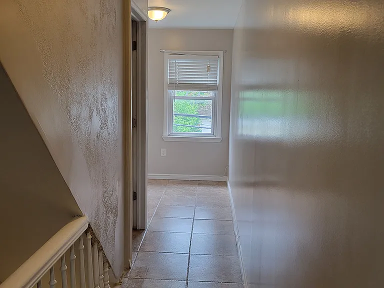 15 Somerset St #2 — Photo 2