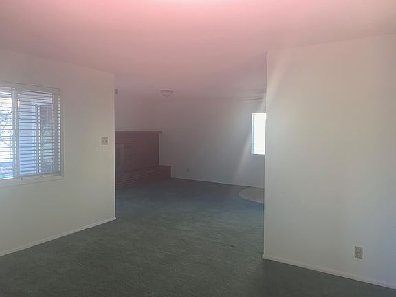 3rd image of 9201 La Barranca Ave NE