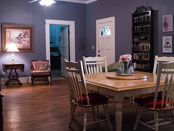 Living Room/Dining Rm