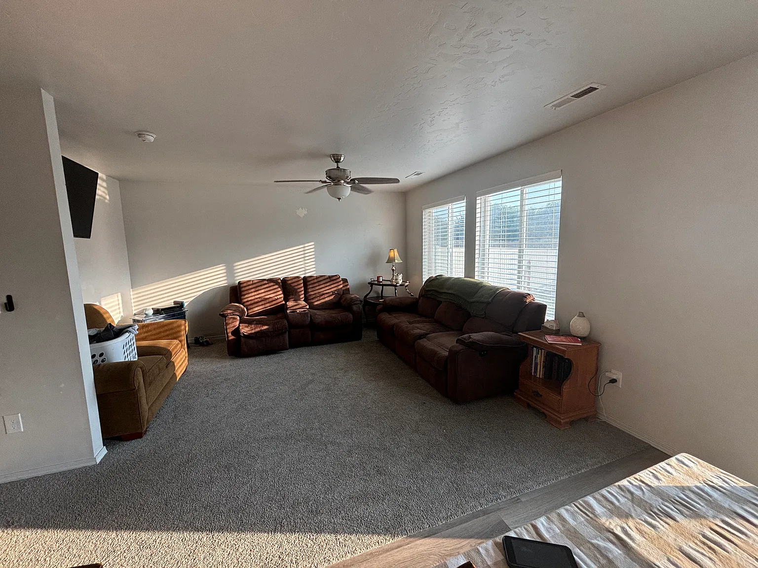 4 bed, 1934 sqft, $2,450 — Photo 4