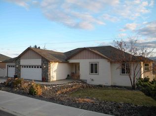 955 Ridge Crest Dr, Wenatchee, WA 98801