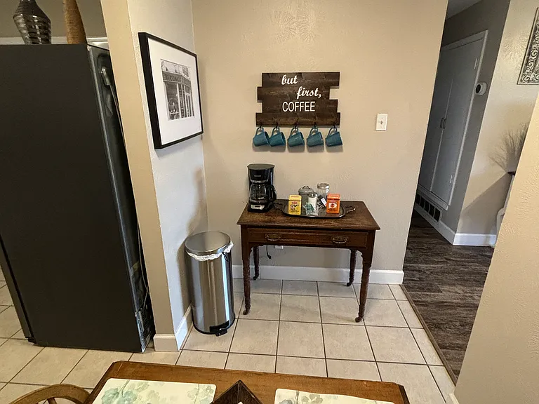 1307 Sherry Ln #B — Photo 10