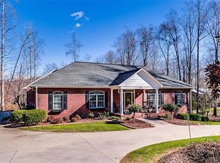 1054 Bunting Rd, Asheboro, NC 27205