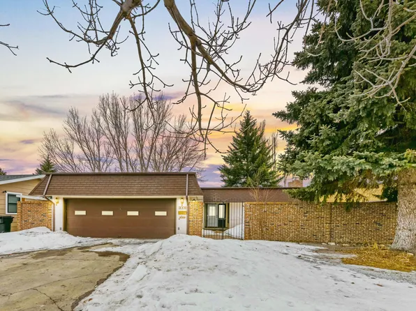 328 Rose Ln, Williston, ND 58801