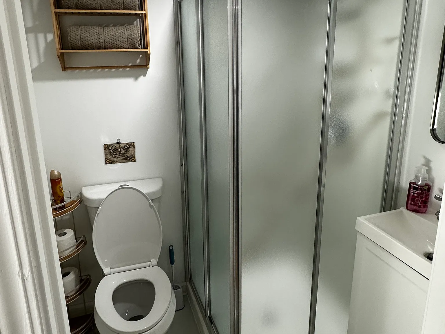 Studio, 450 sqft, $1,575 — Photo 2