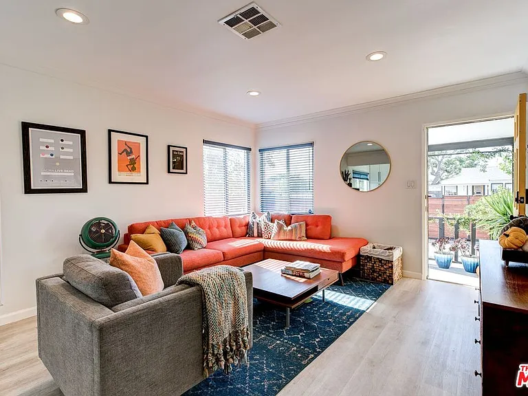 6122 Satsuma Ave — Photo 6