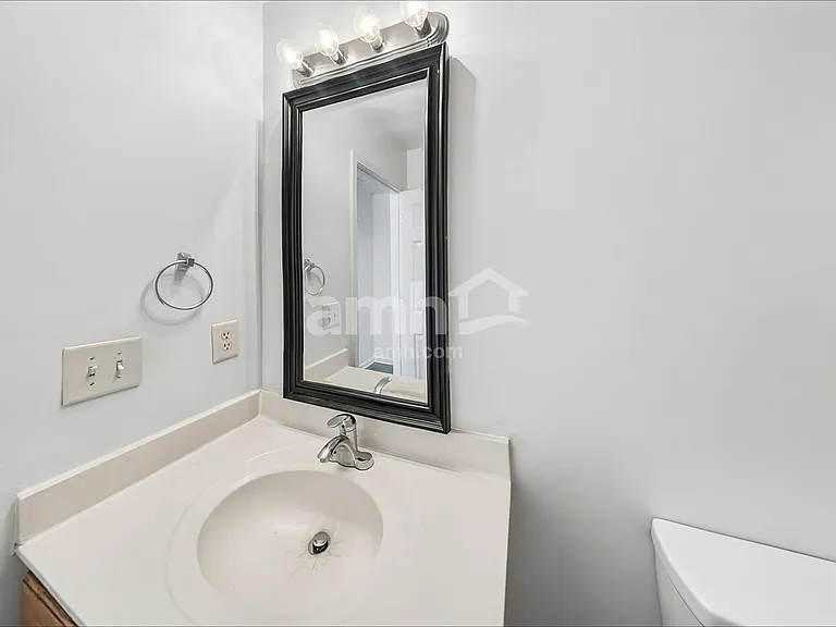 7636 Hidden Creek Dr — Photo 15