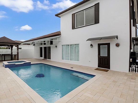 4th image of 5051 SW 163rd Ct