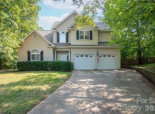 2600 Rustic Ridge Ct, Charlotte, NC 28270