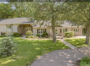 25990 Woodside Ct, Spirit Lake, IA 51360