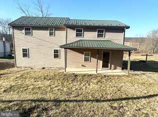 107 Sweet Arrow Lake Rd, Pine Grove, PA 17963