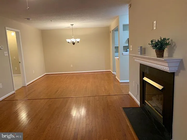 10010 Vanderbilt Cir #5-9 — Photo 6