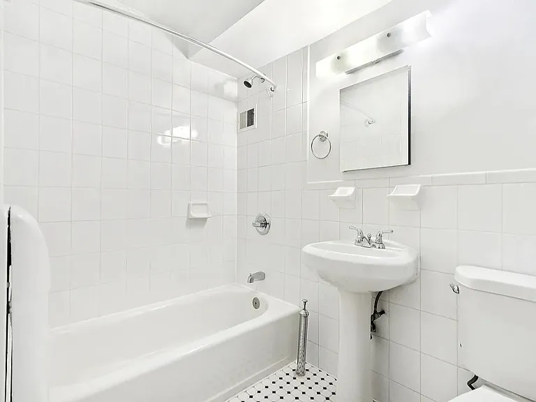84 E 3rd St #2D — Photo 3
