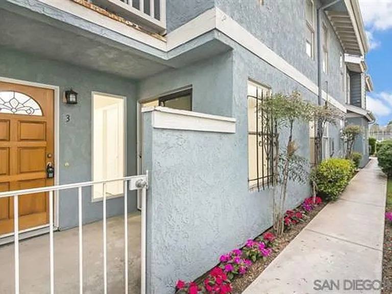1421 Felspar St #3 — Photo 10