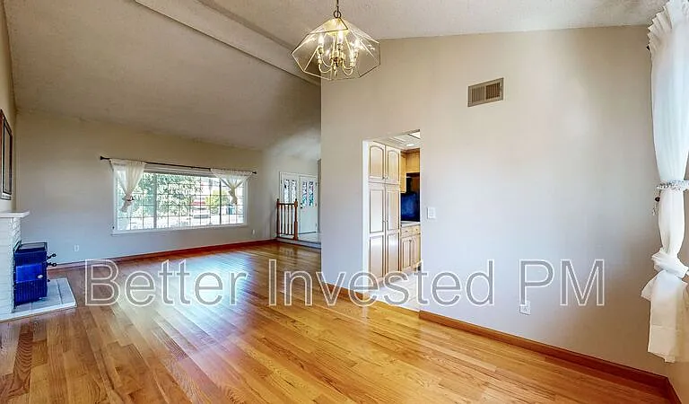 848 Sprucewood Ct — Photo 21