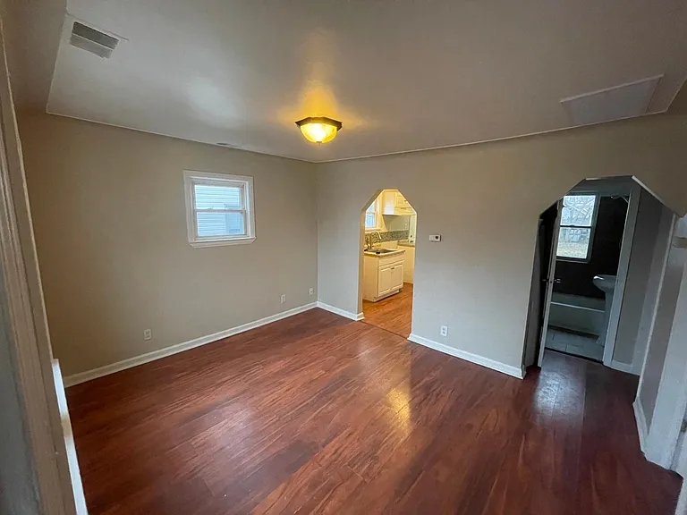 8419 Republic Ave — Photo 5
