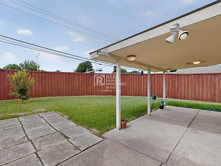 4548 Newcombe Dr — Photo 41