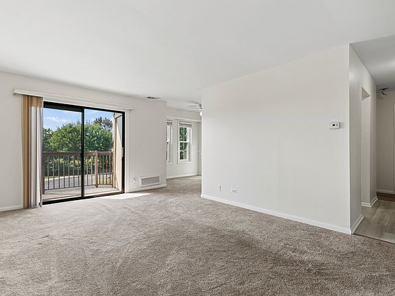 3rd image of 2222 Country Club Dr APT 15