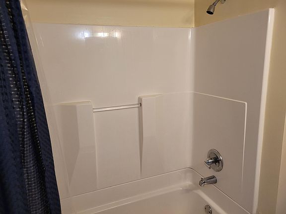 5th image of 11144 Glenn Dr