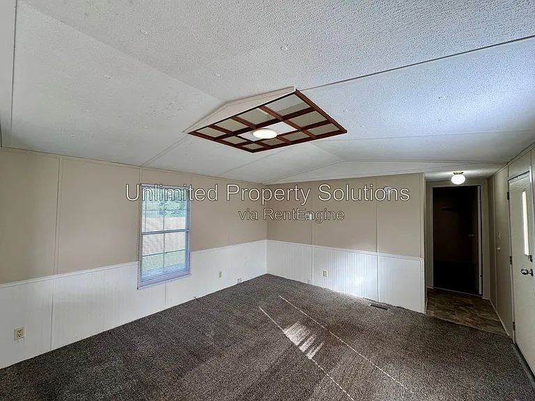 9499 Wendi Dr NE #J — Photo 3