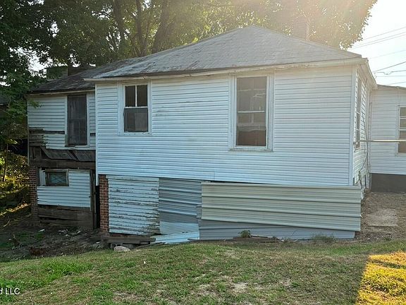 2nd image of 3401 Johnson St #1/2