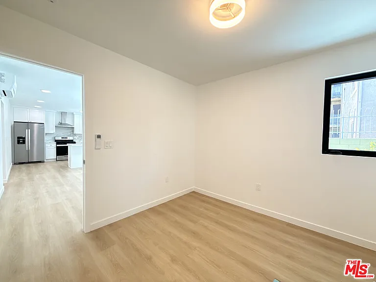 540 Indiana Ave #2 — Photo 4