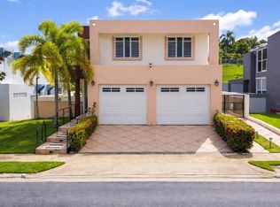 B4 Calle Almendro, Rio Grande, PR 00745