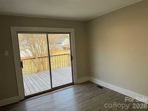 2nd image of 351 Old Centergrove Rd