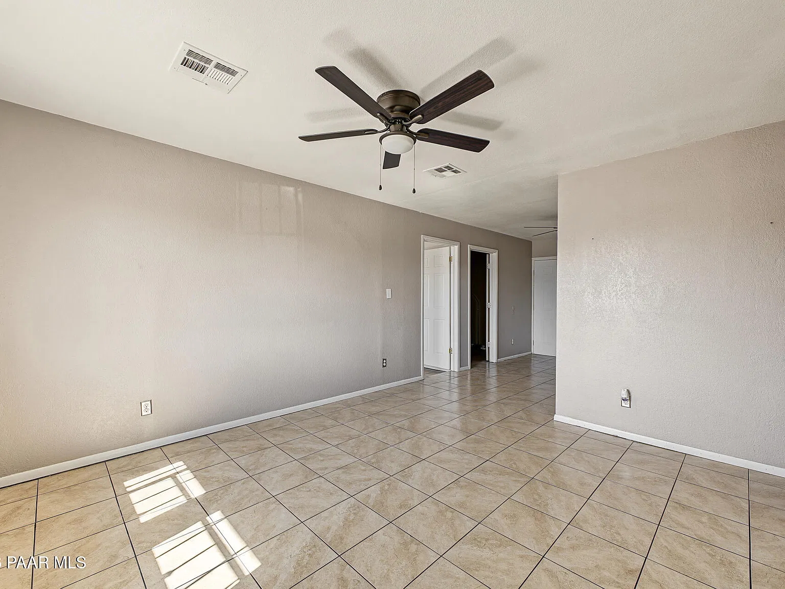 4 bed, 2.0 bath, 1188 sqft, $2,100 — Photo 4