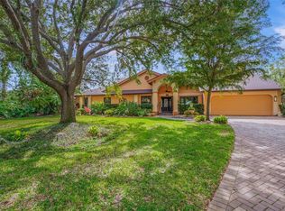 7350 Weeping Willow Dr, Sarasota, FL 34241