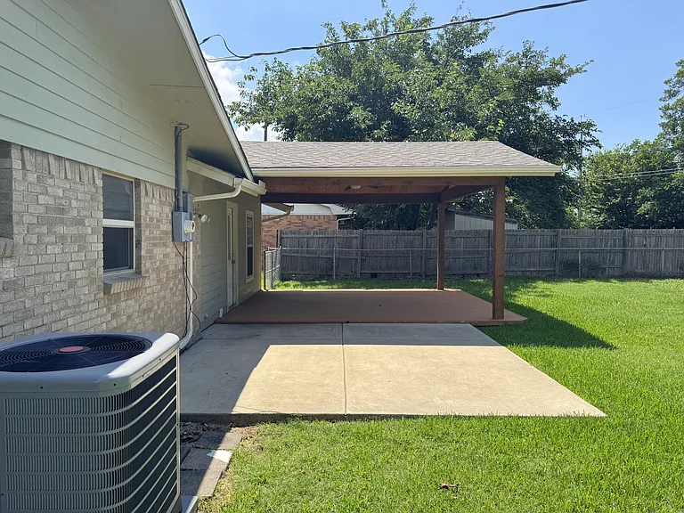 635 Pine St — Photo 18
