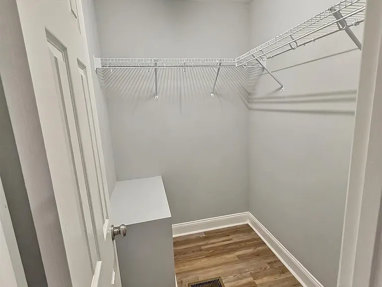 619 Flynwood Pl SW — Photo 10
