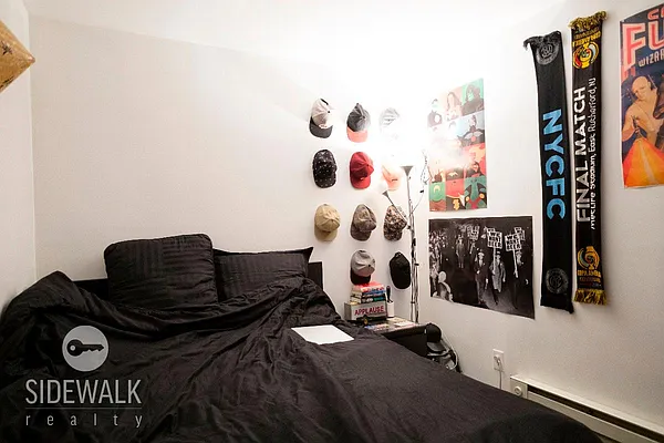 Rented by Sidewalk Realty LLC | media 7